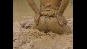 boobs-deep-mud-adventures_14.jpg