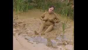 boobs-deep-mud-adventures_19.jpg
