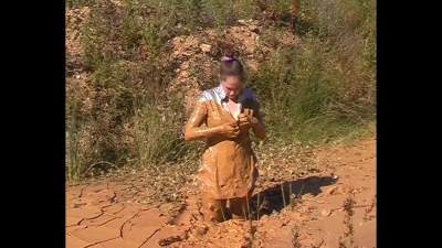 her-first-time-naked-in-the-mud_6.jpg